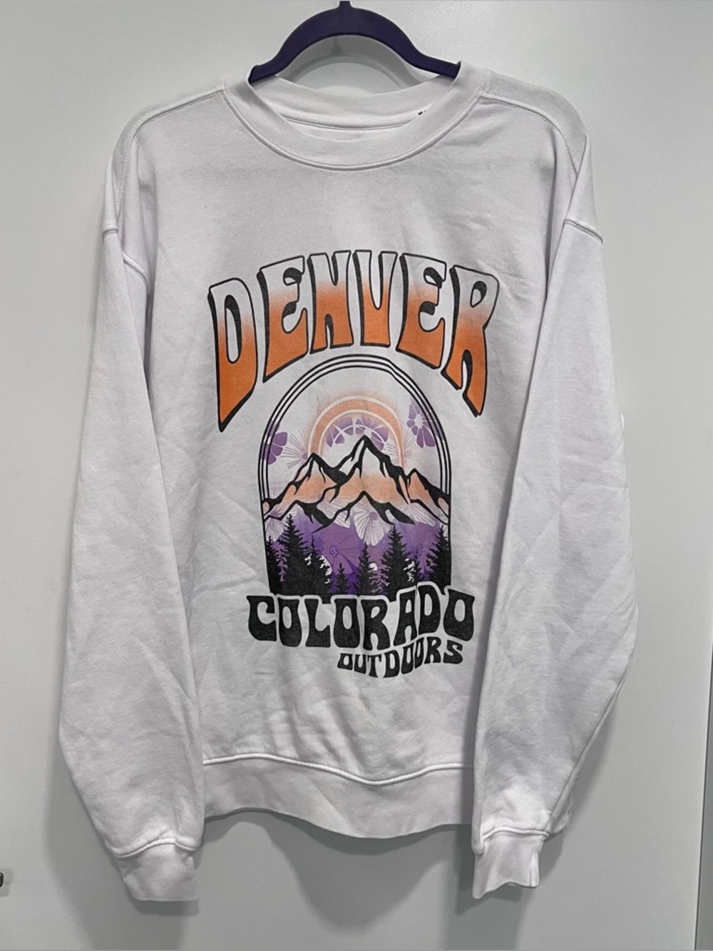 Blue 84 Denver Colorado Outdoors Graphic Sweatshirt Medium White Orange & Purple